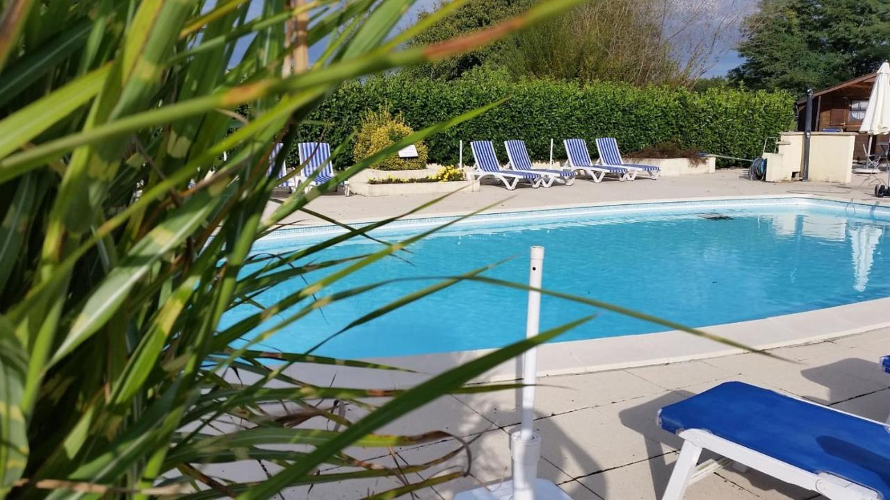 Bed and Breakfast Le Venay Frontenaud Екстер'єр фото