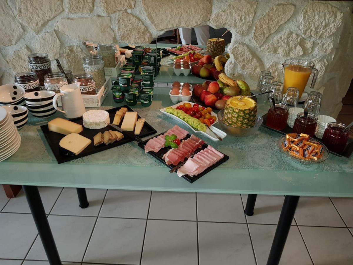 Bed and Breakfast Le Venay Frontenaud Екстер'єр фото